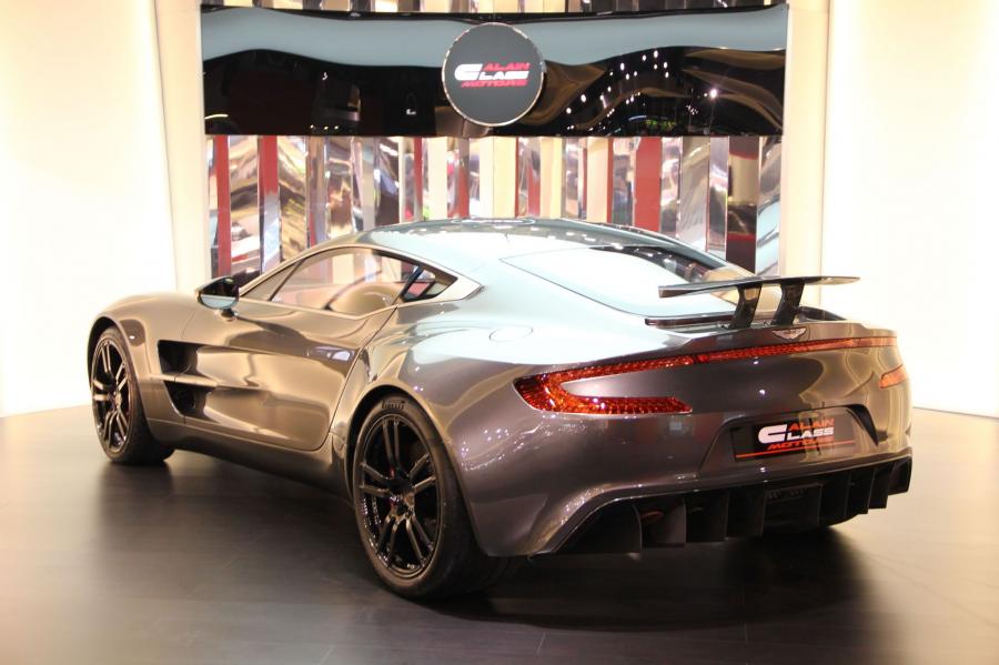  Aston Martin One-77 by Q 2011 года  (фото 31 из 44)